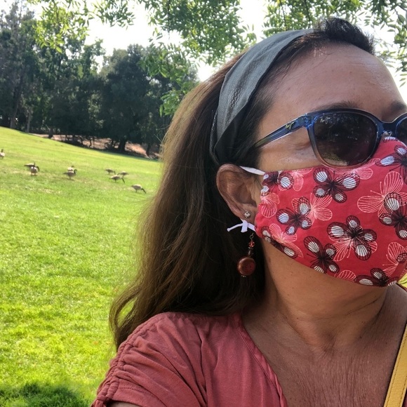 Meet your Posher, Kim - Picture 2 of 2